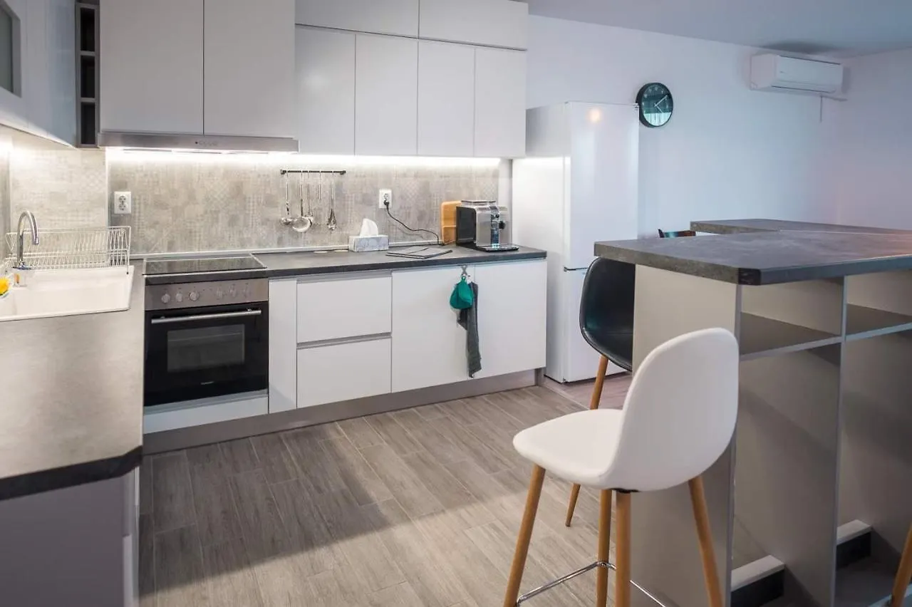 Turquoise By Rv Apartments Varna